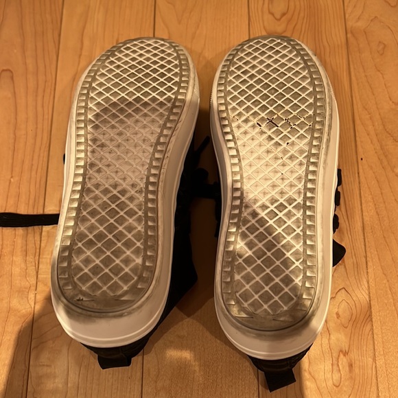 Steve Madden slip on black size 7 worn once - Picture 3 of 4